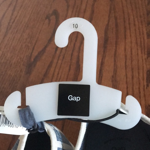 Shoes - Picture 3 of 4